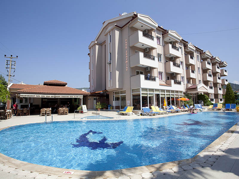 Club Sun Smile Apartments